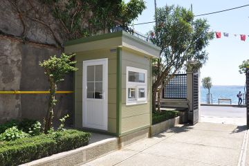 Improving Traffic Management with Parking Booths