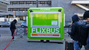 flixbuss-ticket-booths-from-karmod-64811.jpg